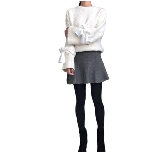 Club Monaco XS Cream Tie Sleeves Sweater - Picture 2 of 12